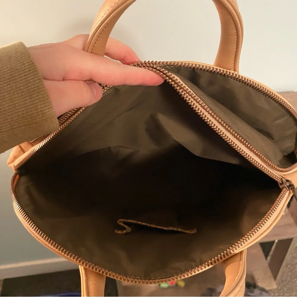 Matt & Nat Hand Bag Crossbody Purse Tote Camel/Beige Vegan Leather Shoulder Bag